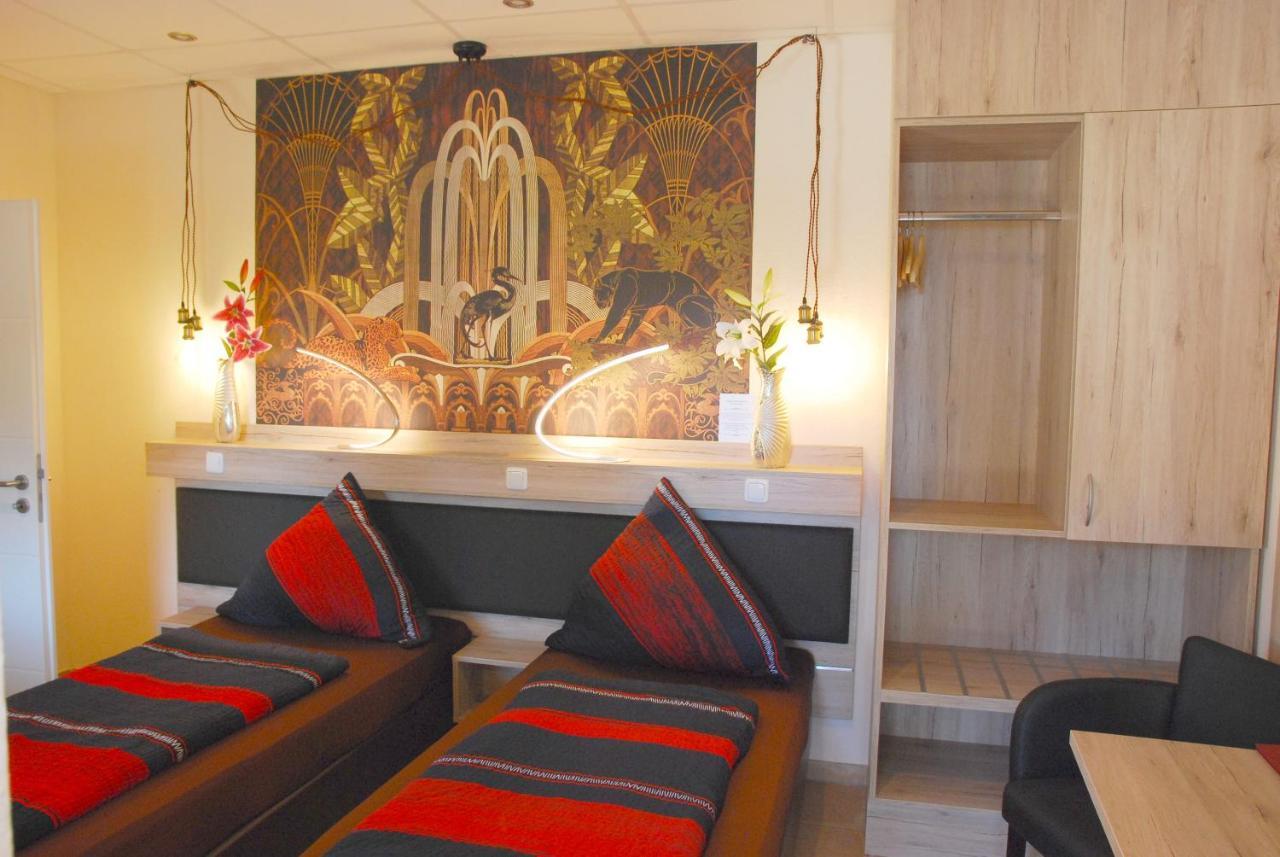 Land-Hotel Zum Schwan, Garni Weilerswist-Metternich, 3 E-Ladestationen, Naehe Phantasialand, Palmenparadies Euskirchen المظهر الخارجي الصورة