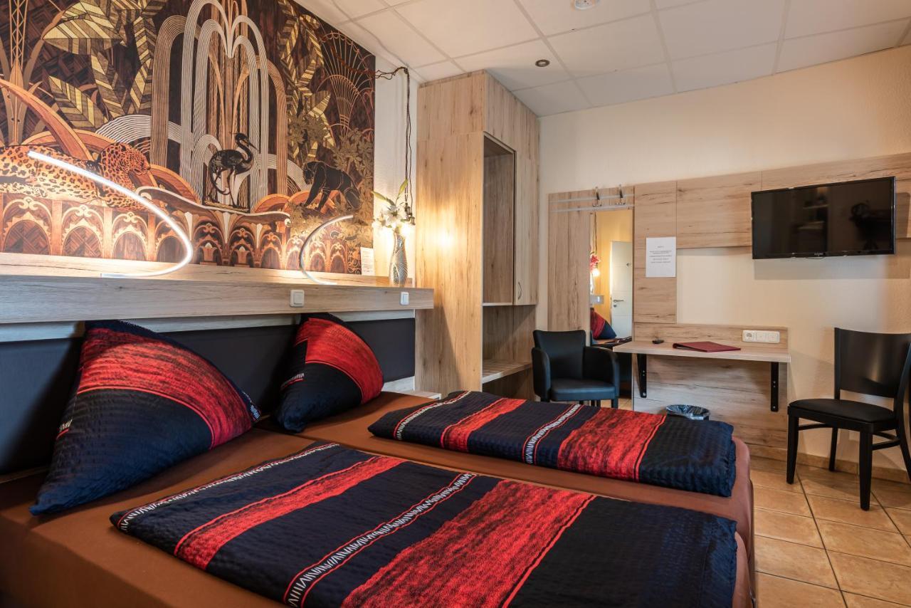 Land-Hotel Zum Schwan, Garni Weilerswist-Metternich, 3 E-Ladestationen, Naehe Phantasialand, Palmenparadies Euskirchen المظهر الخارجي الصورة