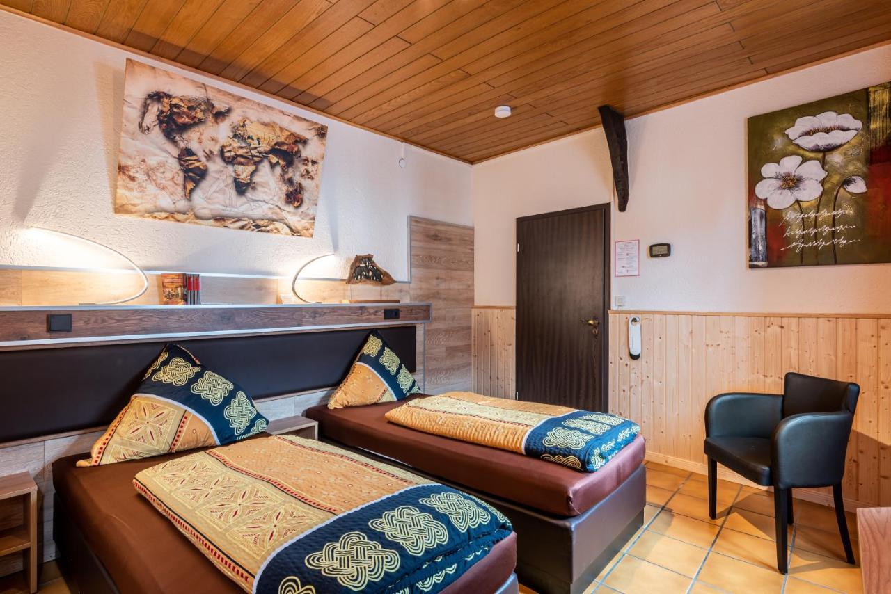 Land-Hotel Zum Schwan, Garni Weilerswist-Metternich, 3 E-Ladestationen, Naehe Phantasialand, Palmenparadies Euskirchen المظهر الخارجي الصورة