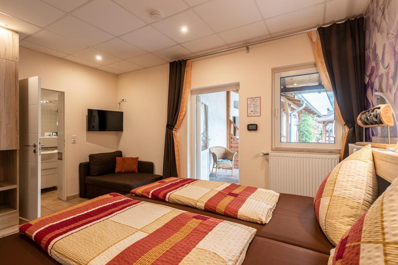 Land-Hotel Zum Schwan, Garni Weilerswist-Metternich, 3 E-Ladestationen, Naehe Phantasialand, Palmenparadies Euskirchen المظهر الخارجي الصورة